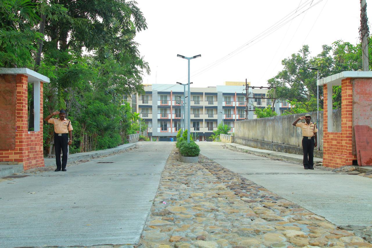 Five Falls Resort กุตตาลัม ภายนอก รูปภาพ
