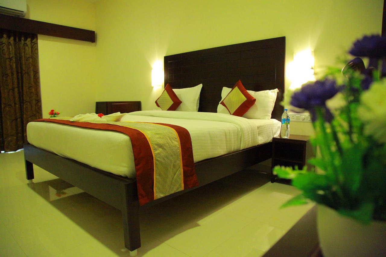 Five Falls Resort กุตตาลัม ภายนอก รูปภาพ