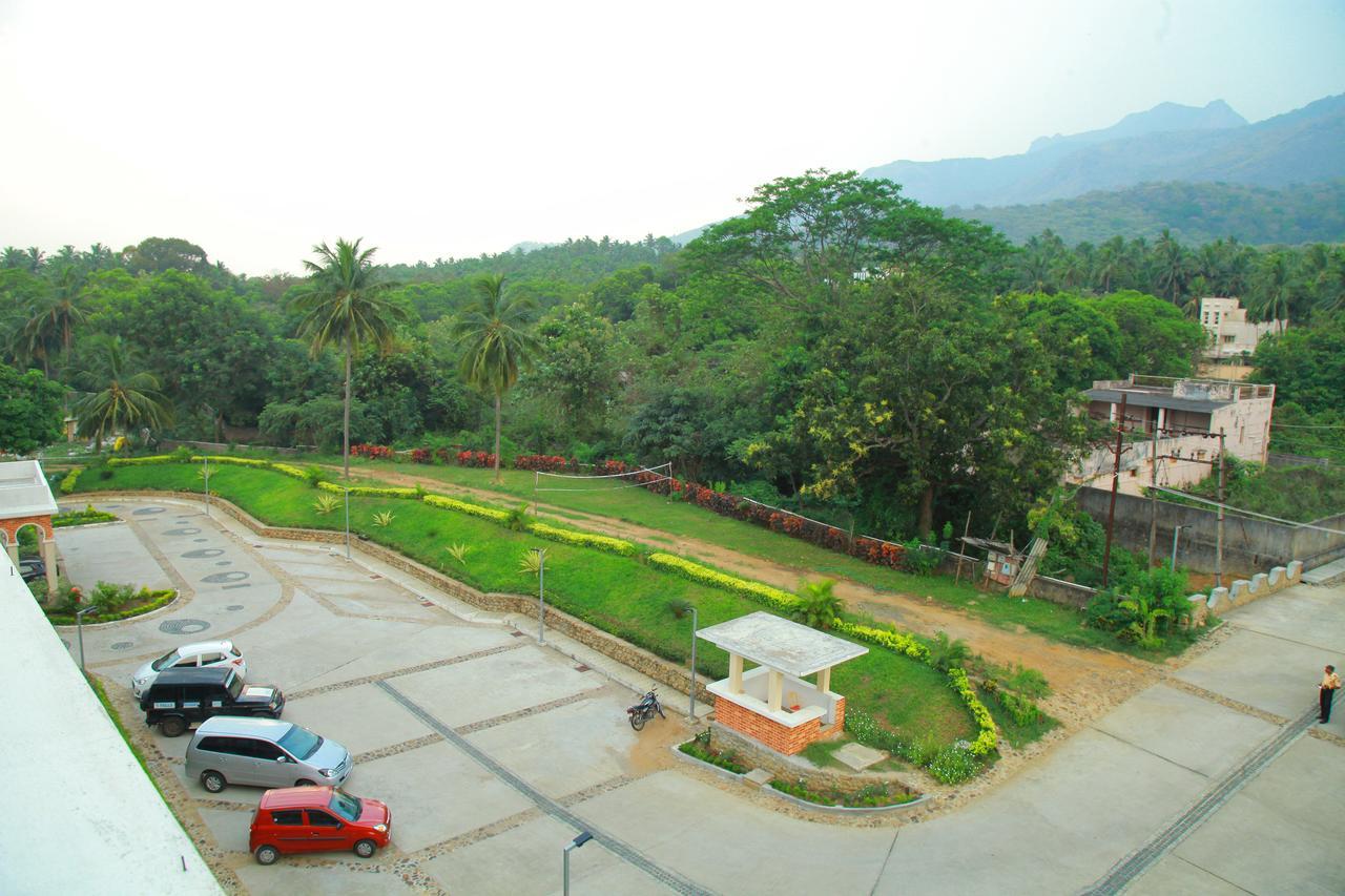 Five Falls Resort กุตตาลัม ภายนอก รูปภาพ