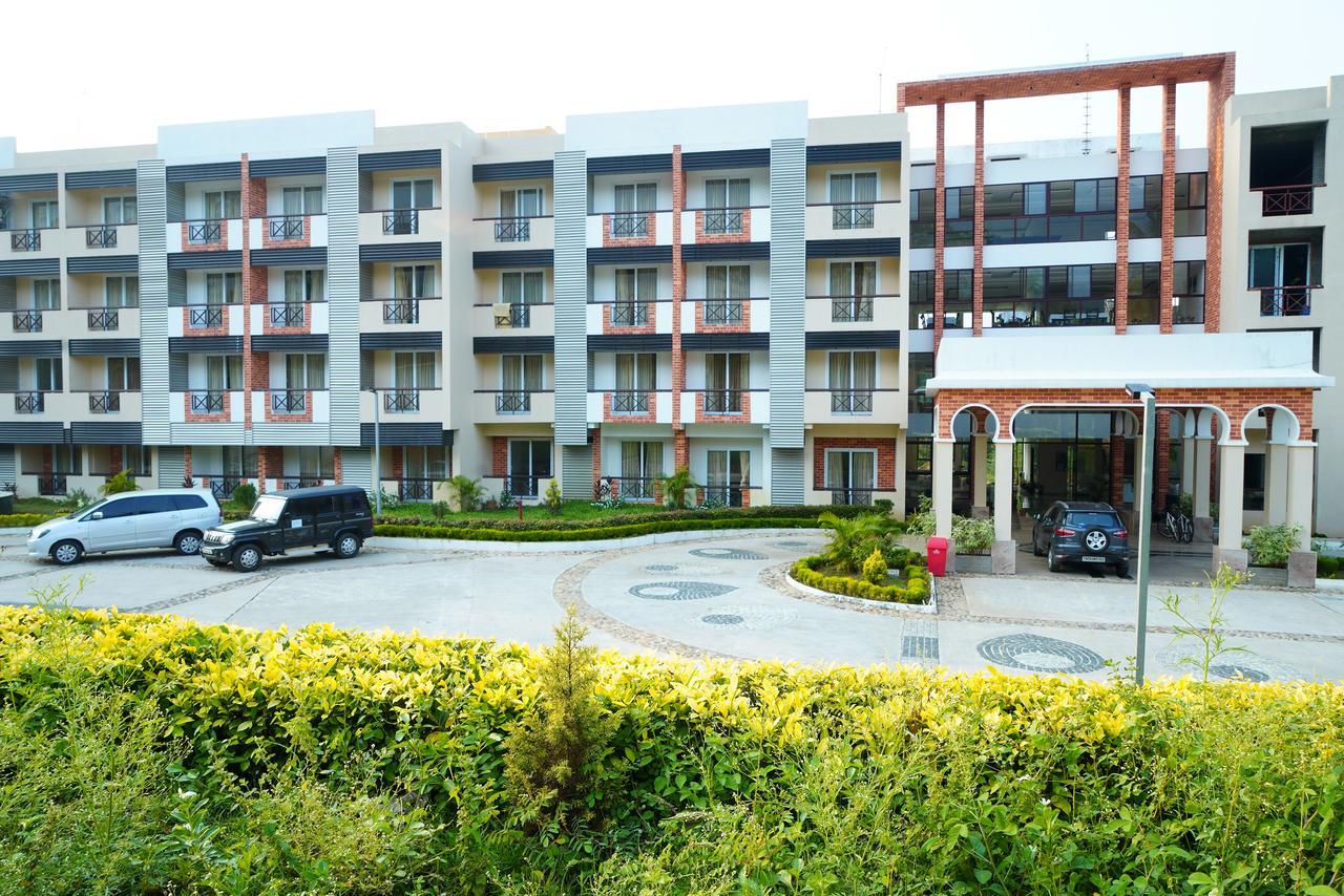 Five Falls Resort กุตตาลัม ภายนอก รูปภาพ
