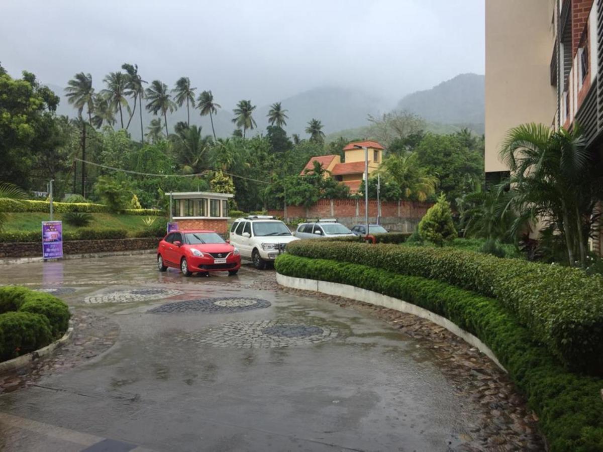 Five Falls Resort กุตตาลัม ภายนอก รูปภาพ